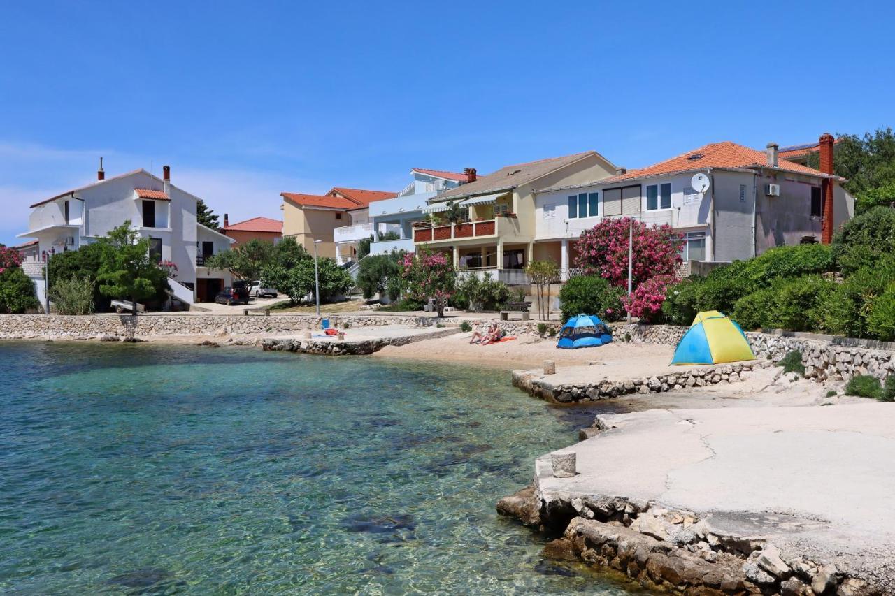 Apartments With A Parking Space Mandre, Pag - 18748 Kolan Exterior photo