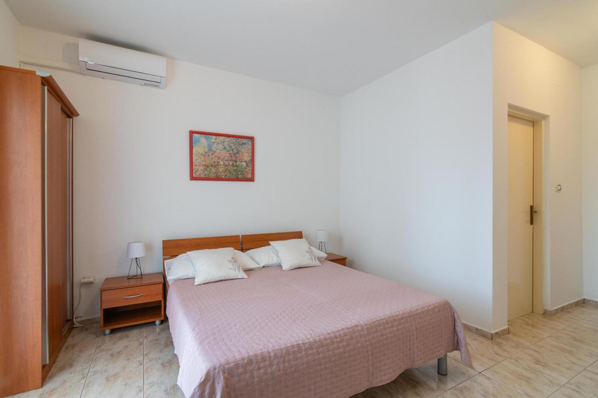 Apartments With A Parking Space Mandre, Pag - 18748 Kolan Room photo